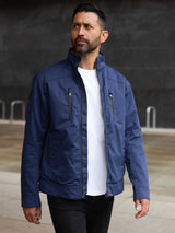 Prav is 6ft, has a 41" chest and wears a Large