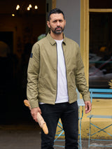 Prav is 6ft, has a 41" chest and wears a Large